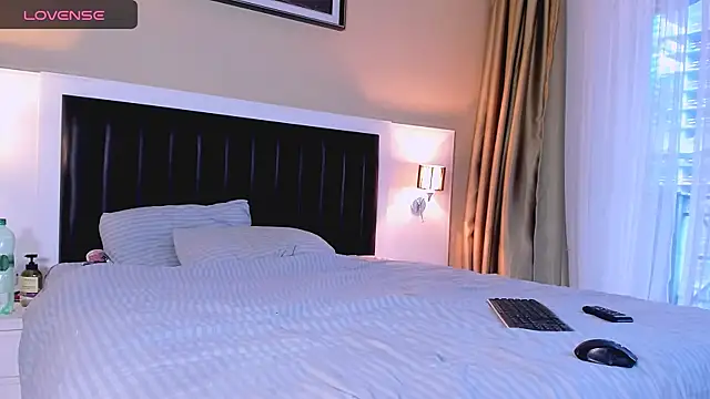 marrenaa online show from 15, 11, 2025