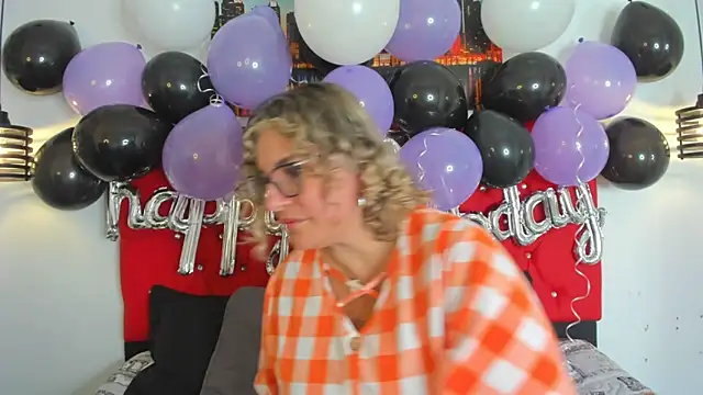 carolinacrus01 online show from 1, 10, 2025