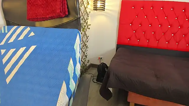 carolinacrus01 online show from 26, 10, 2025