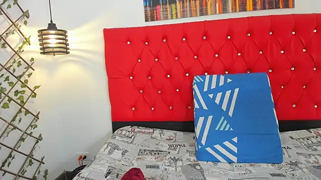 carolinacrus01 online show from 3, 10, 2025