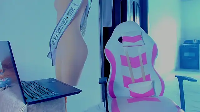 ISA BELLA VZL online show from 14, 1, 2026