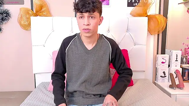 Axel  Evans online show from 15, 12, 2025