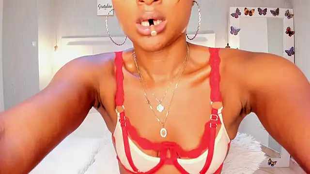 EsmeraldaNyx online show from 18, 11, 2025