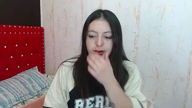 MiaKimky online show from 6, 10, 2025