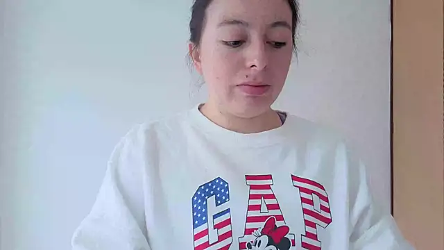 MiaKimky online show from 8, 10, 2025