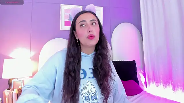 Snapshot of my_aleja_ chatting on 22, 10, 2025 my aleja online show from 22, 10, 2025