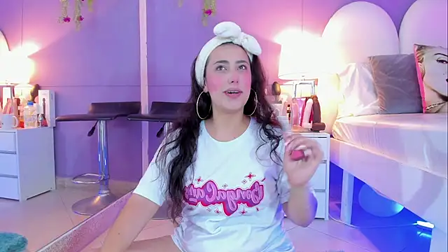 Snapshot of my_aleja_ chatting on 11, 11, 2025 my aleja online show from 11, 11, 2025