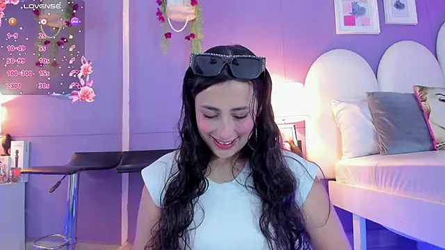 Snapshot of my_aleja_ chatting on 1, 11, 2025 my aleja online show from 1, 11, 2025