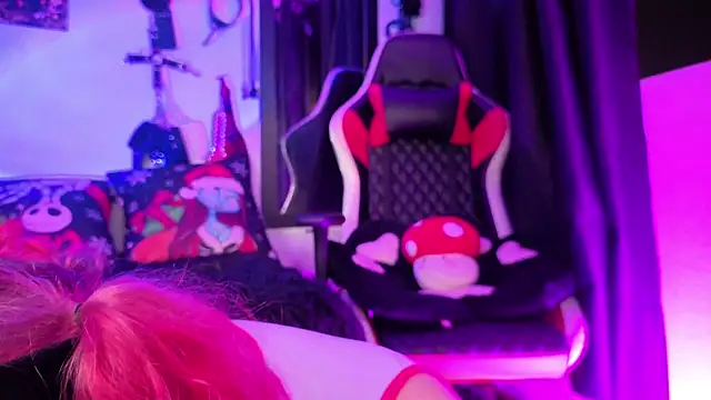 Mariana velezz online show from 4, 12, 2025