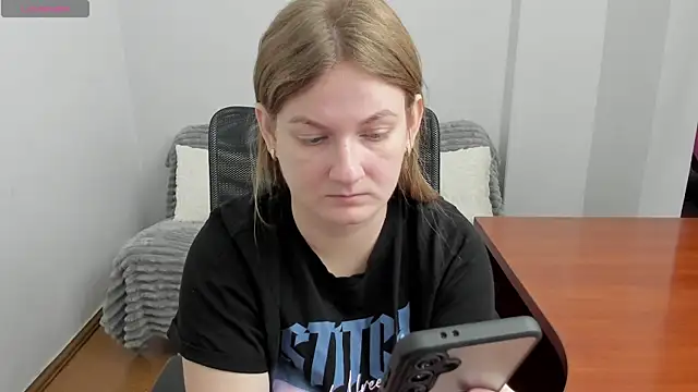 Alisha Skyes online show from 5, 12, 2025