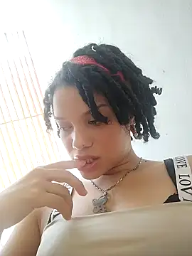 Snapshot of ChloeRaviss chatting on 7, 11, 2025 ChloeRaviss online show from 7, 11, 2025