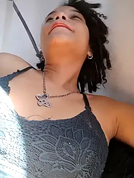 Snapshot of ChloeRaviss chatting on 30, 11, 2025 ChloeRaviss online show from 30, 11, 2025