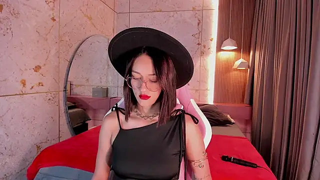 daphne courtis online show from 19, 11, 2025