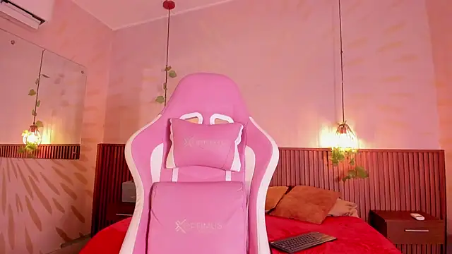 daphne courtis online show from 2, 3, 2026