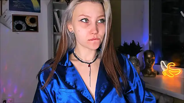 Snapshot of Nicole_matt chatting on 19, 6, 2026 Nicole matt online show from 19, 6, 2026