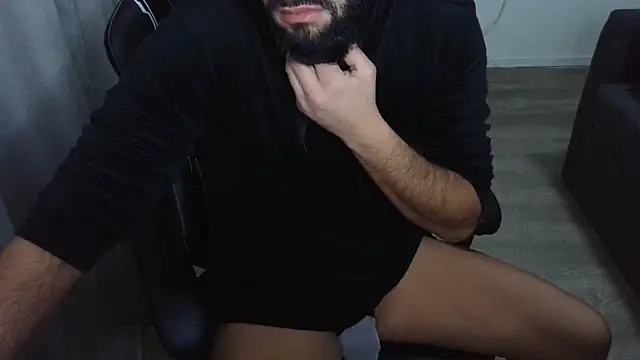 Snapshot of Milo9210 chatting on 19, 10, 2025 Milo9210 online show from 19, 10, 2025