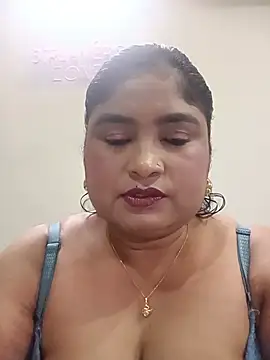 Snapshot of hornyriyanka chatting on 13, 7, 2026 hornyriyanka online show from 13, 7, 2026