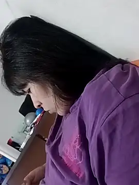 Nahuandjeatriplex online show from 28, 9, 2025