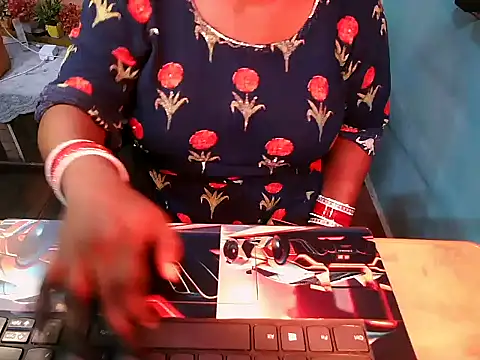 Snapshot of PREETI_BABY chatting on 3, 7, 2026 PREETI BABY online show from 3, 7, 2026