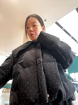 Snapshot of xinmeng-000 chatting on 4, 12, 2025 xinmeng-000 online show from 4, 12, 2025