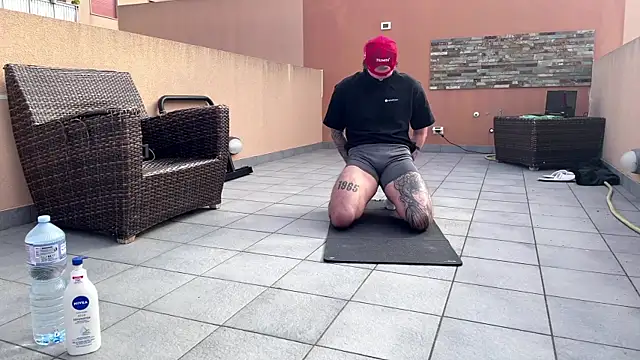 youngAlphaCouple online show from 23, 3, 2026