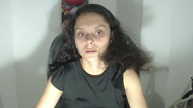Lily Jone7 online show from 2, 10, 2025