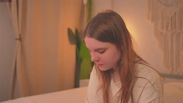 Lu  Lane online show from 15, 10, 2025