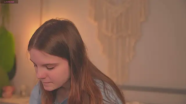 Lu  Lane online show from 17, 10, 2025