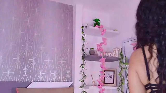 Snapshot of Celine_Lee chatting on 4, 11, 2025 Celine Lee online show from 4, 11, 2025