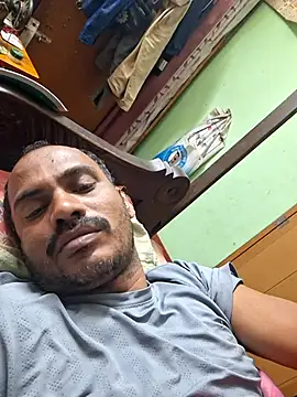 cutecouple1983 online show from 30, 11, 2025