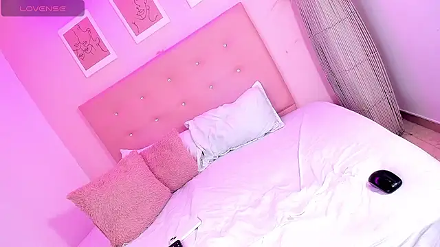 ANNIE DOLCE  online show from 23, 11, 2025