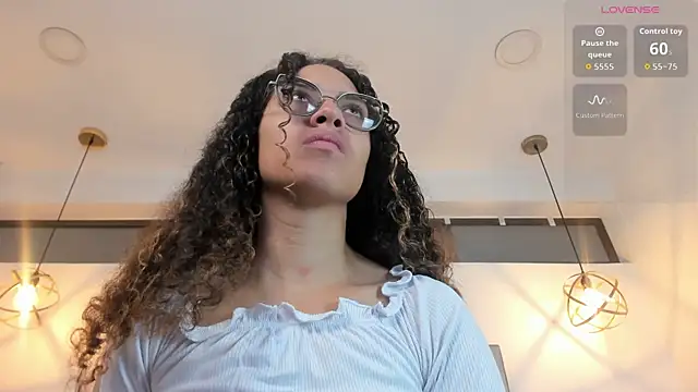 Hanna Cornee  online show from 18, 9, 2025