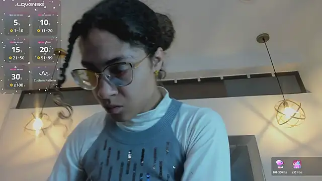 Hanna Cornee  online show from 7, 11, 2025