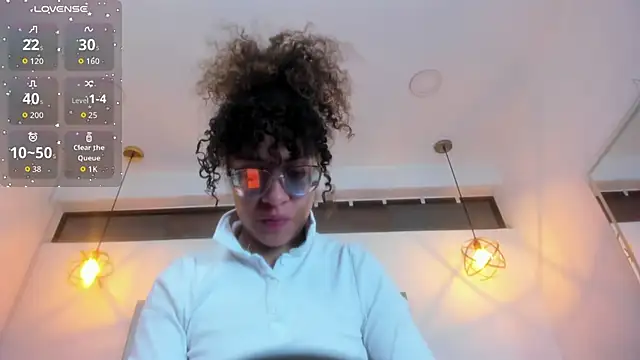 Hanna Cornee  online show from 15, 2, 2026