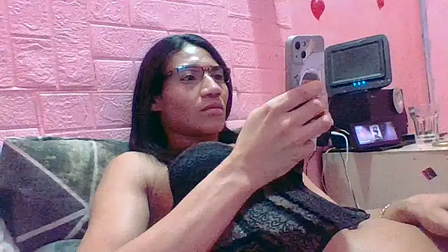 Kellye hotTs online show from 21, 4, 2026