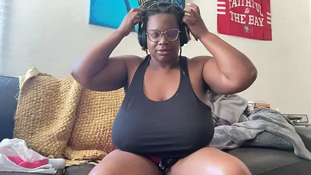 Snapshot of furykat1 chatting on 8, 3, 2026 furykat1 online show from 8, 3, 2026