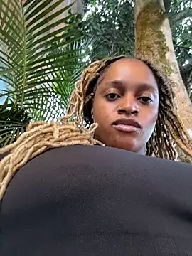 Snapshot of darle_volant chatting on 1, 6, 2026 darle volant online show from 1, 6, 2026