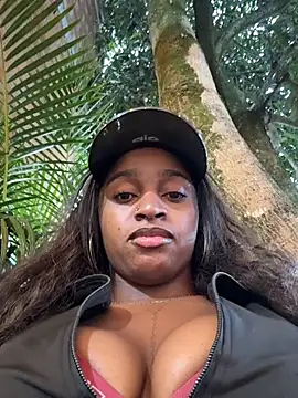 Snapshot of darle_volant chatting on 30, 4, 2026 darle volant online show from 30, 4, 2026