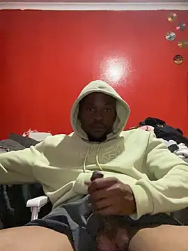 Snapshot of BaggyDirt chatting on 7, 11, 2025 BaggyDirt online show from 7, 11, 2025