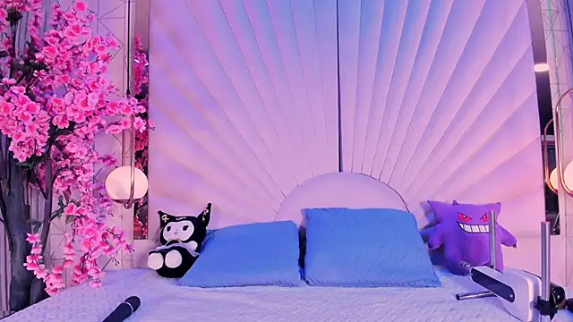 VesperVelvet online show from 5, 5, 2026
