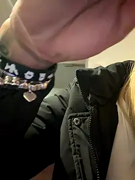 poppyinga1 online show from 28, 11, 2025