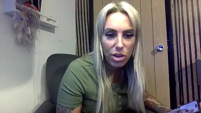 poppyinga1 online show from 5, 2, 2026