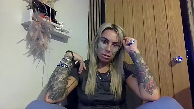 poppyinga1 online show from 23, 2, 2026