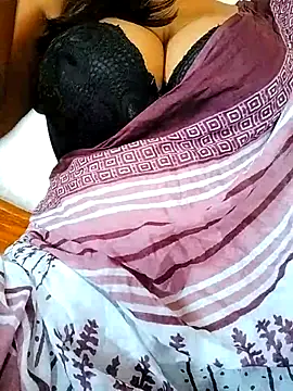 Snapshot of Ponds_beauty chatting on 26, 9, 2025 Ponds beauty online show from 26, 9, 2025