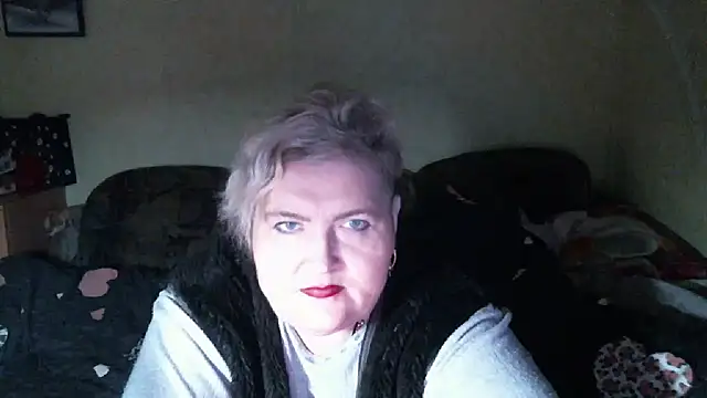 Snapshot of Lana555 chatting on 8, 11, 2025 Lana555 online show from 8, 11, 2025