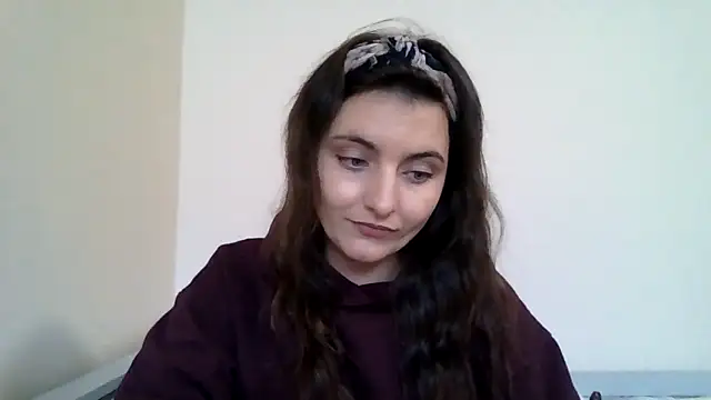 DInaraXRose online show from 18, 11, 2025