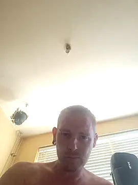 Snapshot of piercingpik chatting on 7, 7, 2026 piercingpik online show from 7, 7, 2026