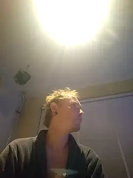 piercingpik online show from 6, 11, 2025