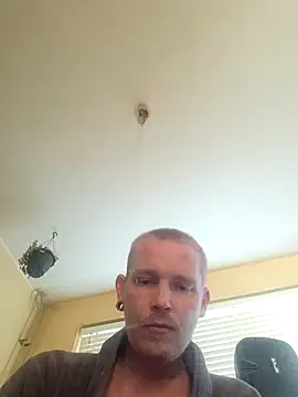 Snapshot of piercingpik chatting on 2, 7, 2026 piercingpik online show from 2, 7, 2026
