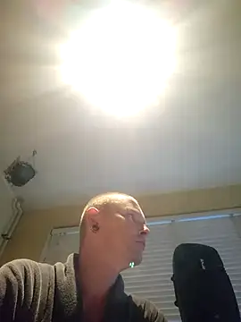Snapshot of piercingpik chatting on 18, 6, 2026 piercingpik online show from 18, 6, 2026